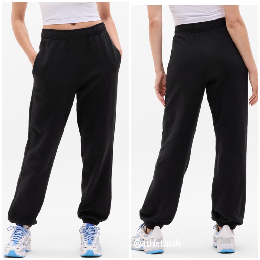 Athleta Forever Fleece Jogger | Black